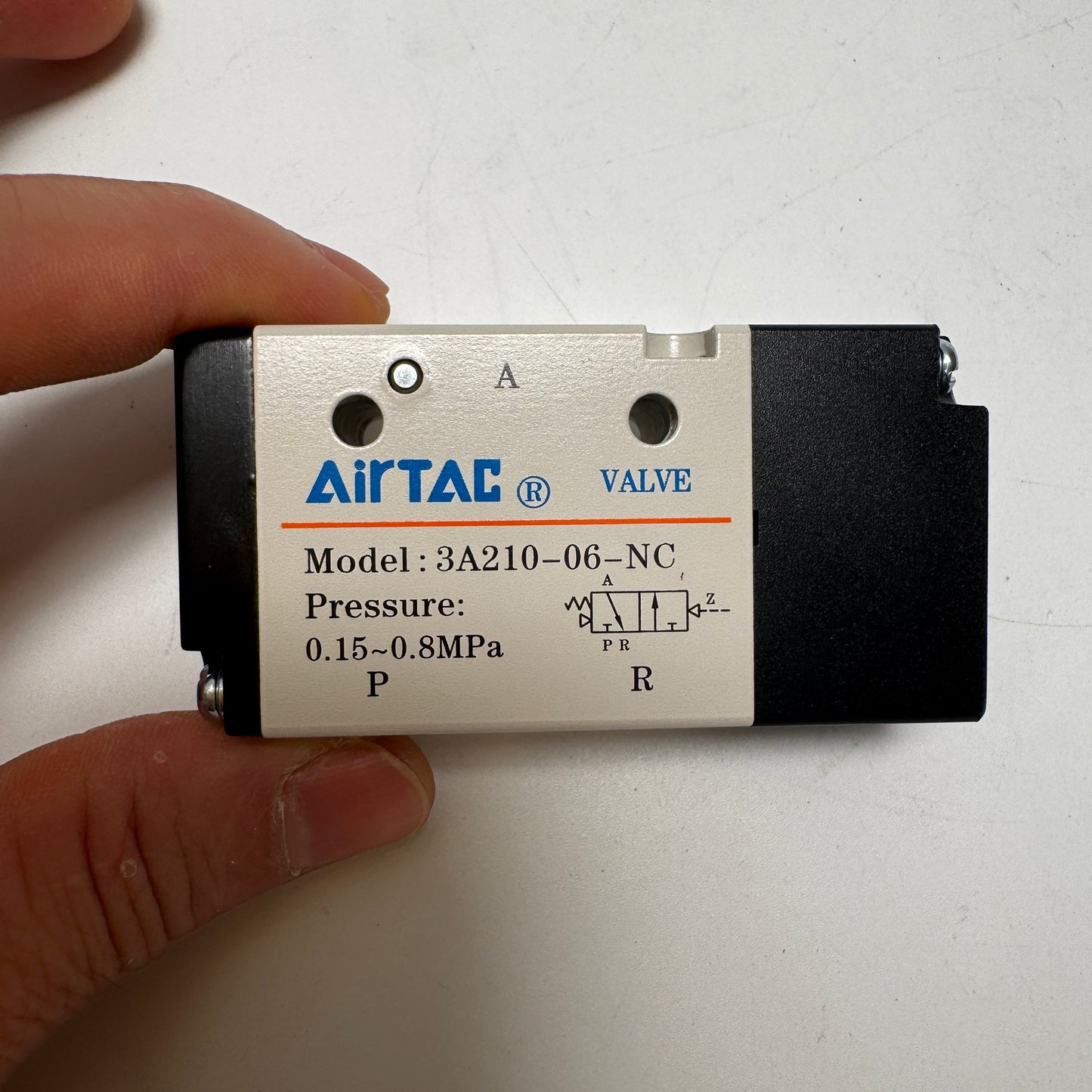 Airtac 3A210-06: Air Pilot Valve. 3 Way - 3A21006NC
