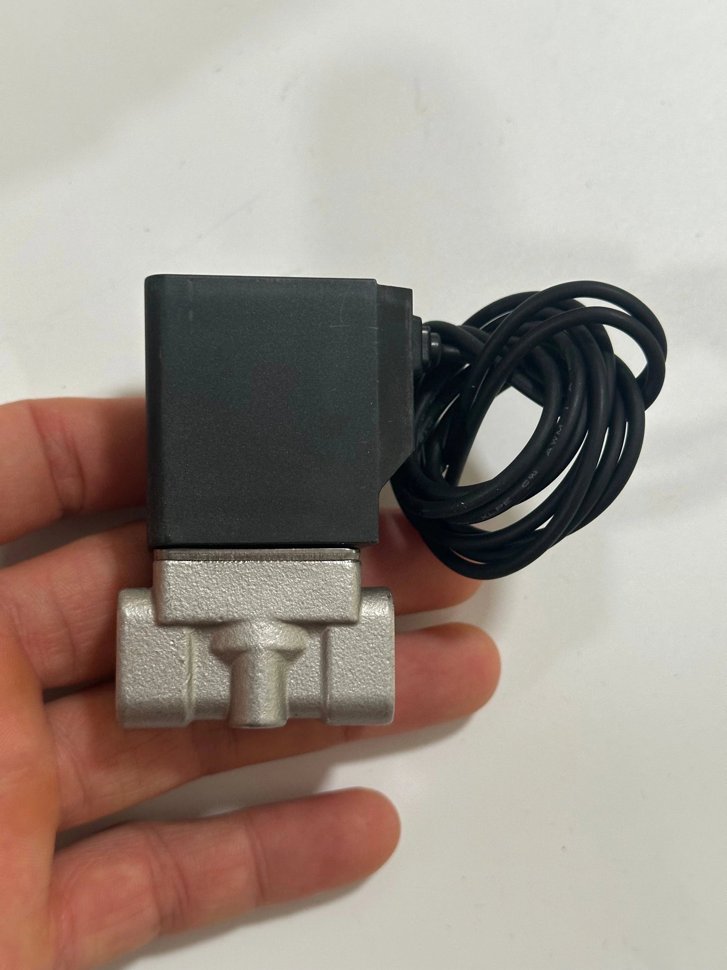 Airtac 2LA030-08: 2-way solenoid valve - 2LA03008BIT