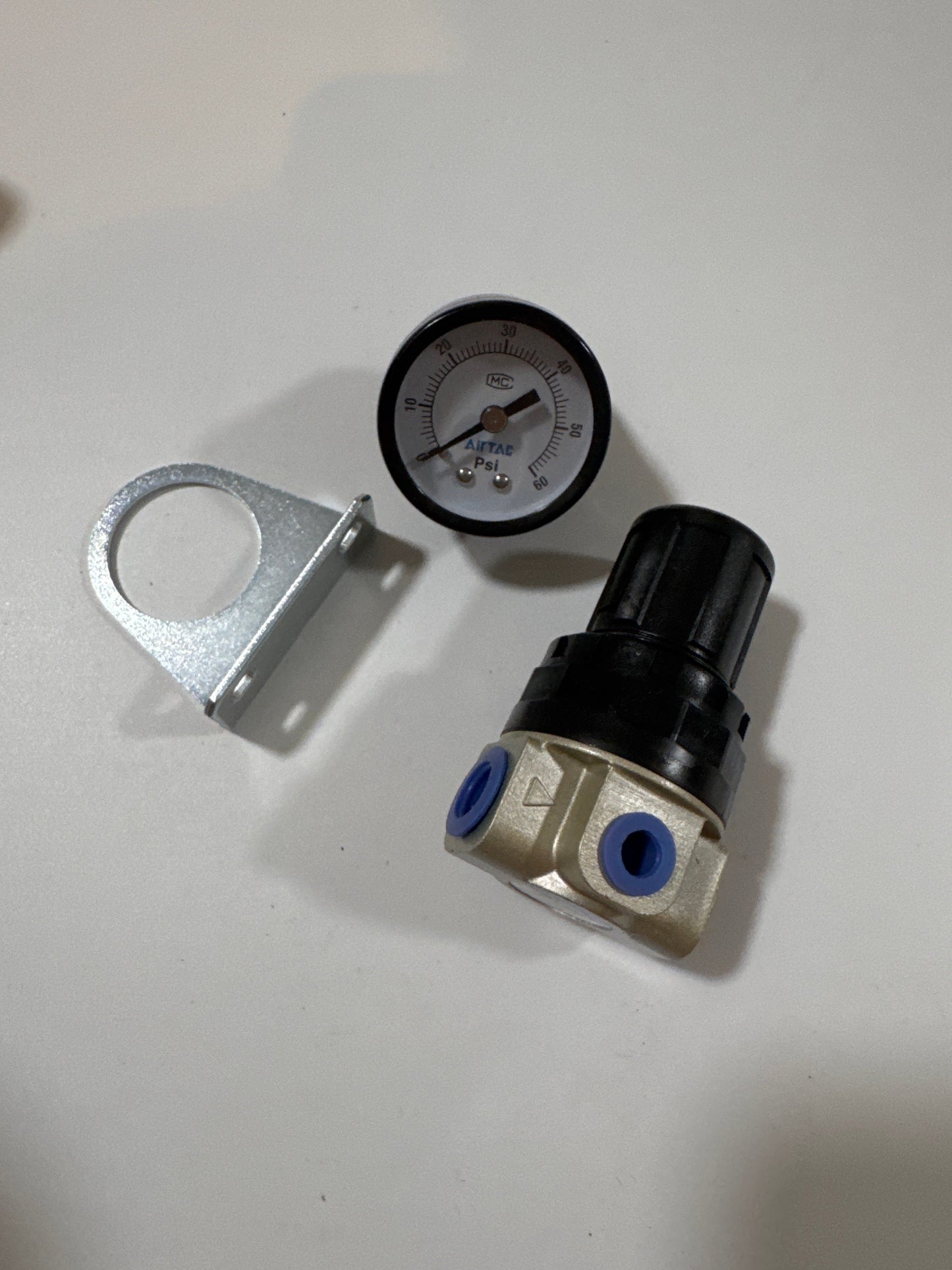 Airtac SDR200-08: Air Pressure Regulator - SDR20008L2T