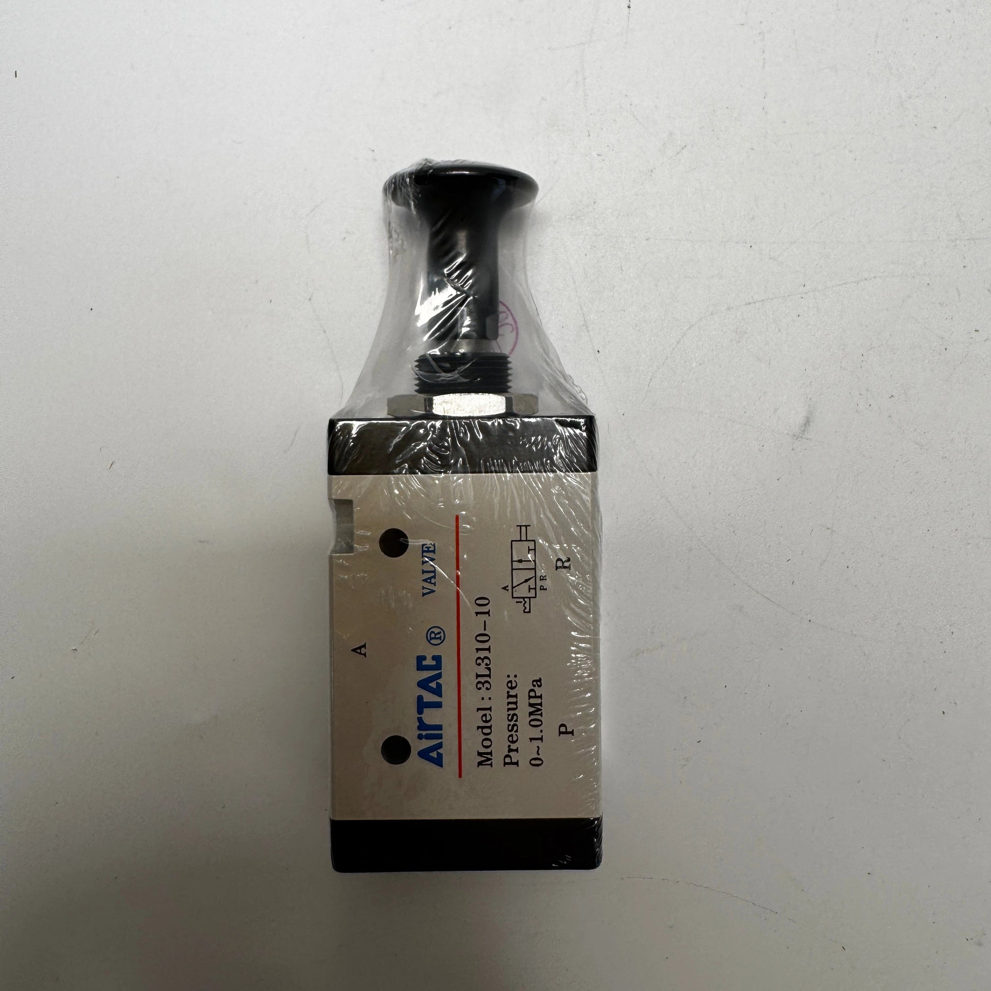 Airtac 3L310-10: Push Pull Valve. 3 Way - 3L31010