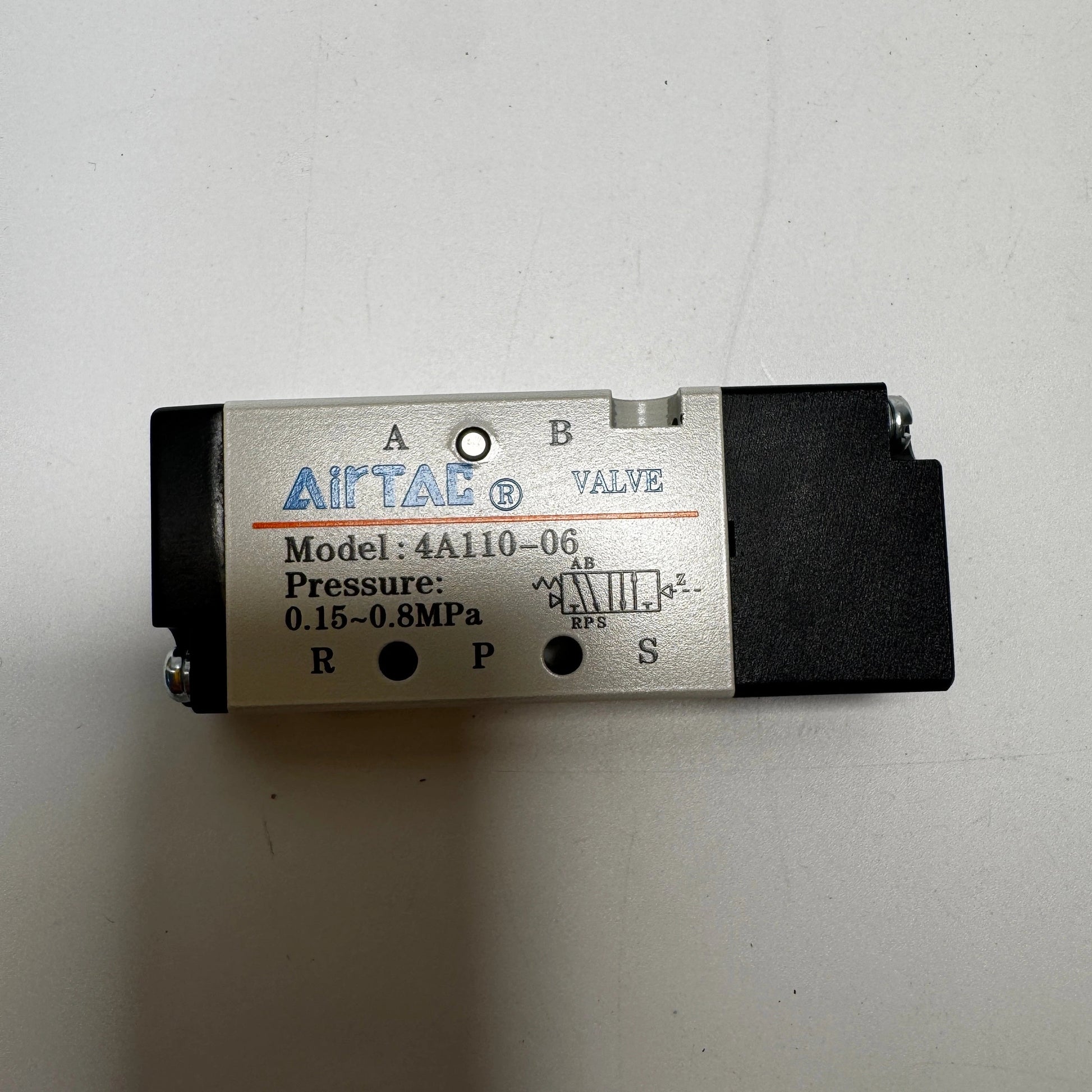 Airtac 4A110-06: Air Pilot Valve. 5 Way - 4A11006