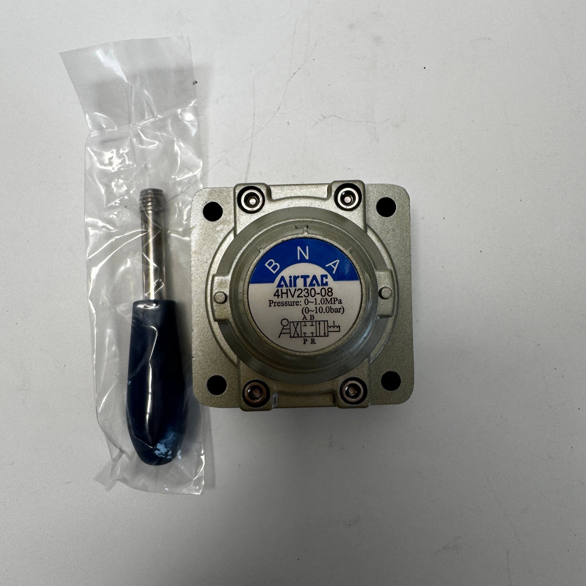 Airtac 4HV230-08: Hand Valve. Rotary Style - 4HV23008