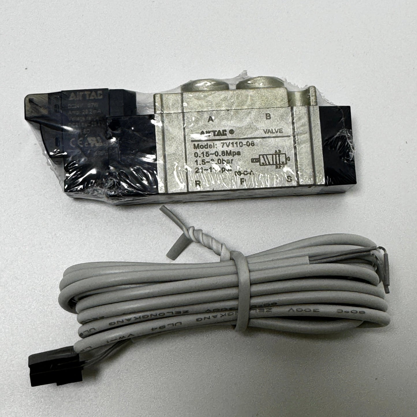 Airtac 7V110-06: Solenoid Air Valve  - 7V11006B200G