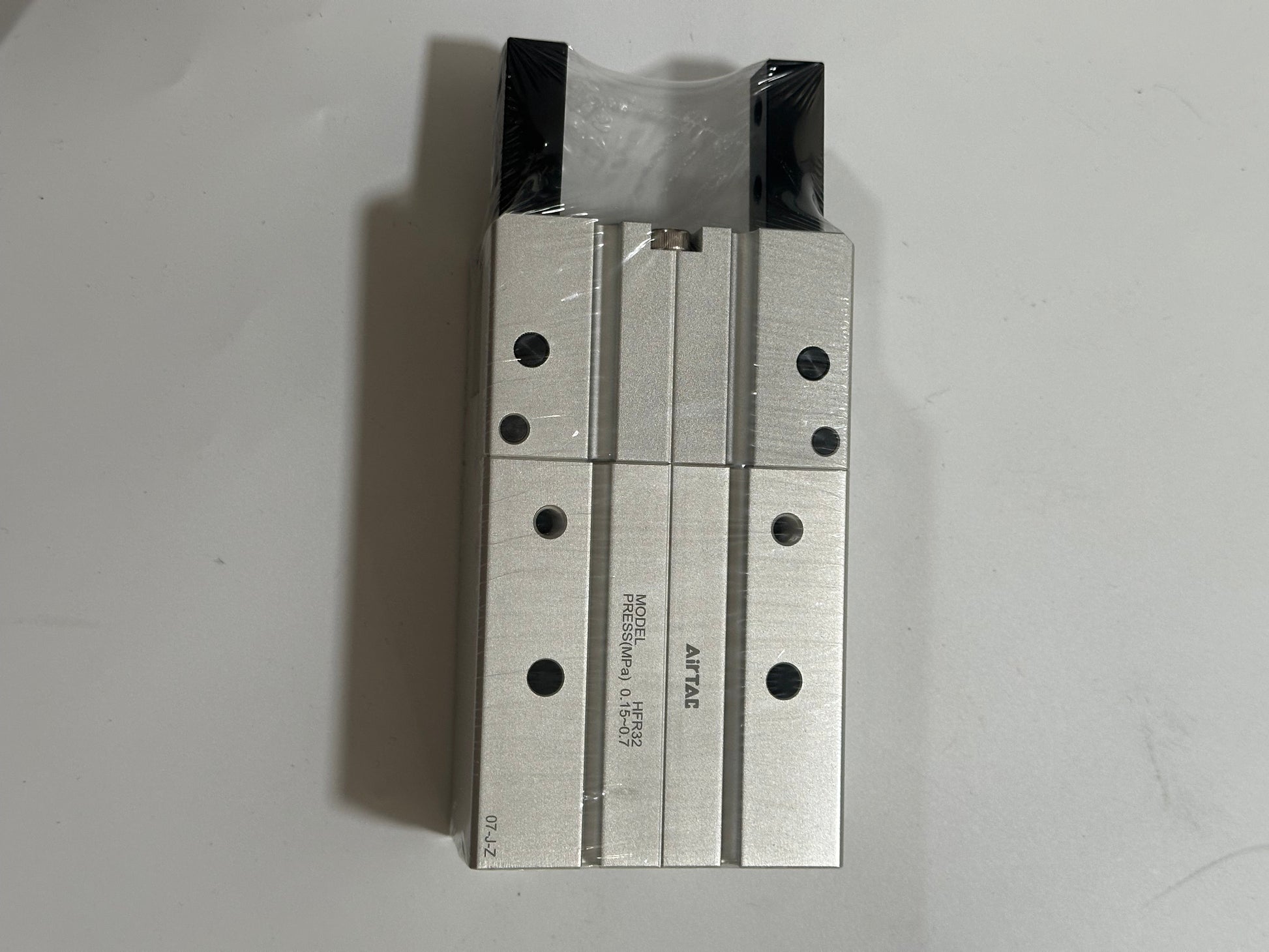 Airtac  HFR series: open and close type pneumatic finger  - HFR32