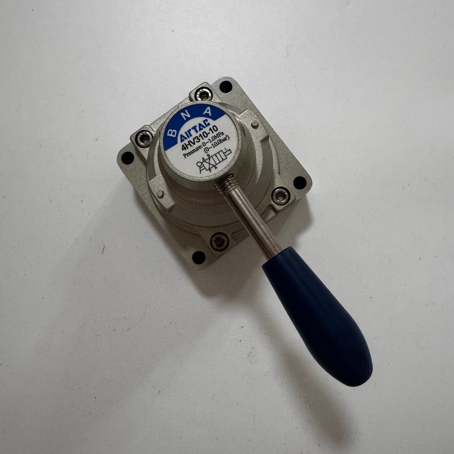 Airtac 4HV310-10: Hand Valve. Rotary Style - 4HV31010