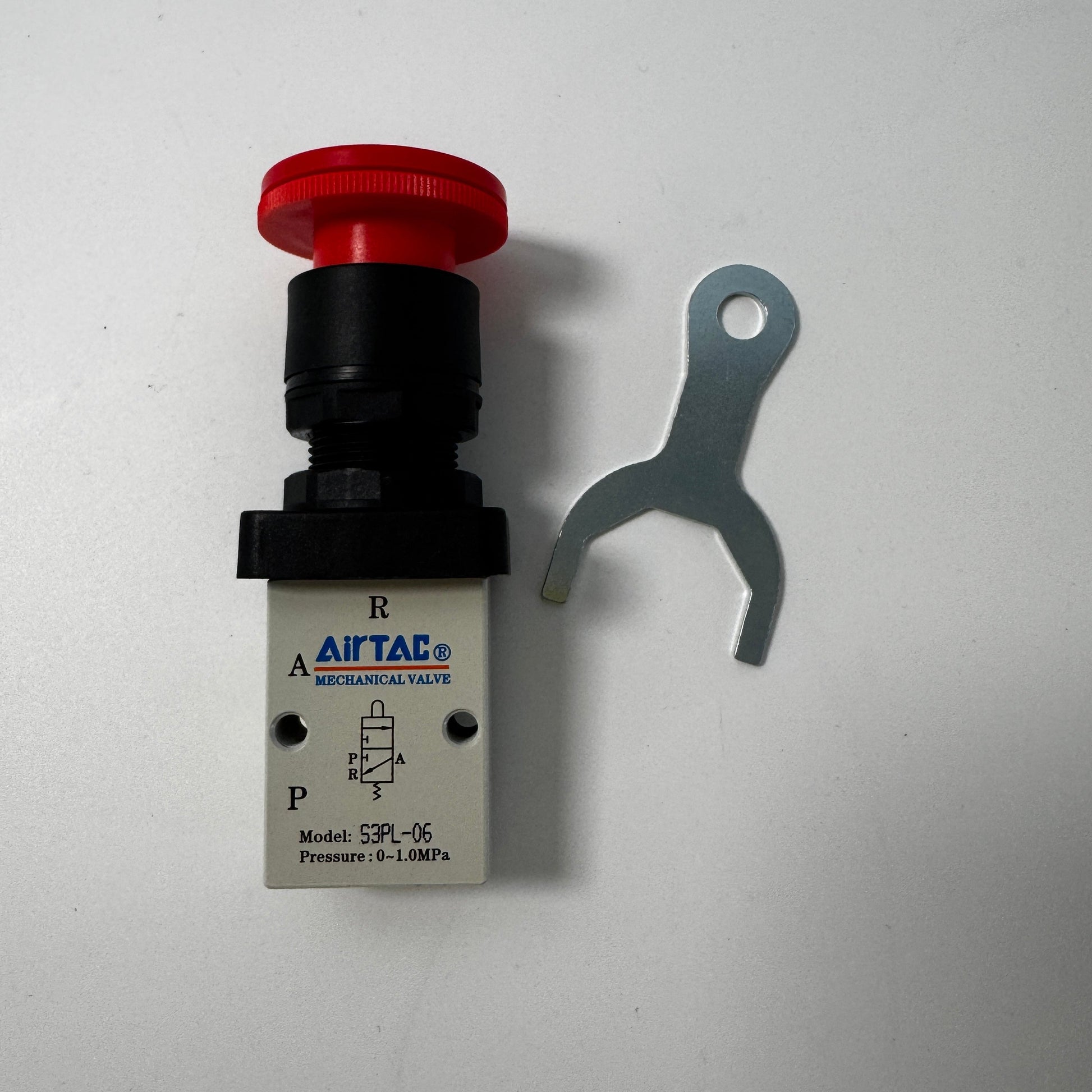 Airtac S3PL-06: Manual Valve. 3 Way - S3PL06