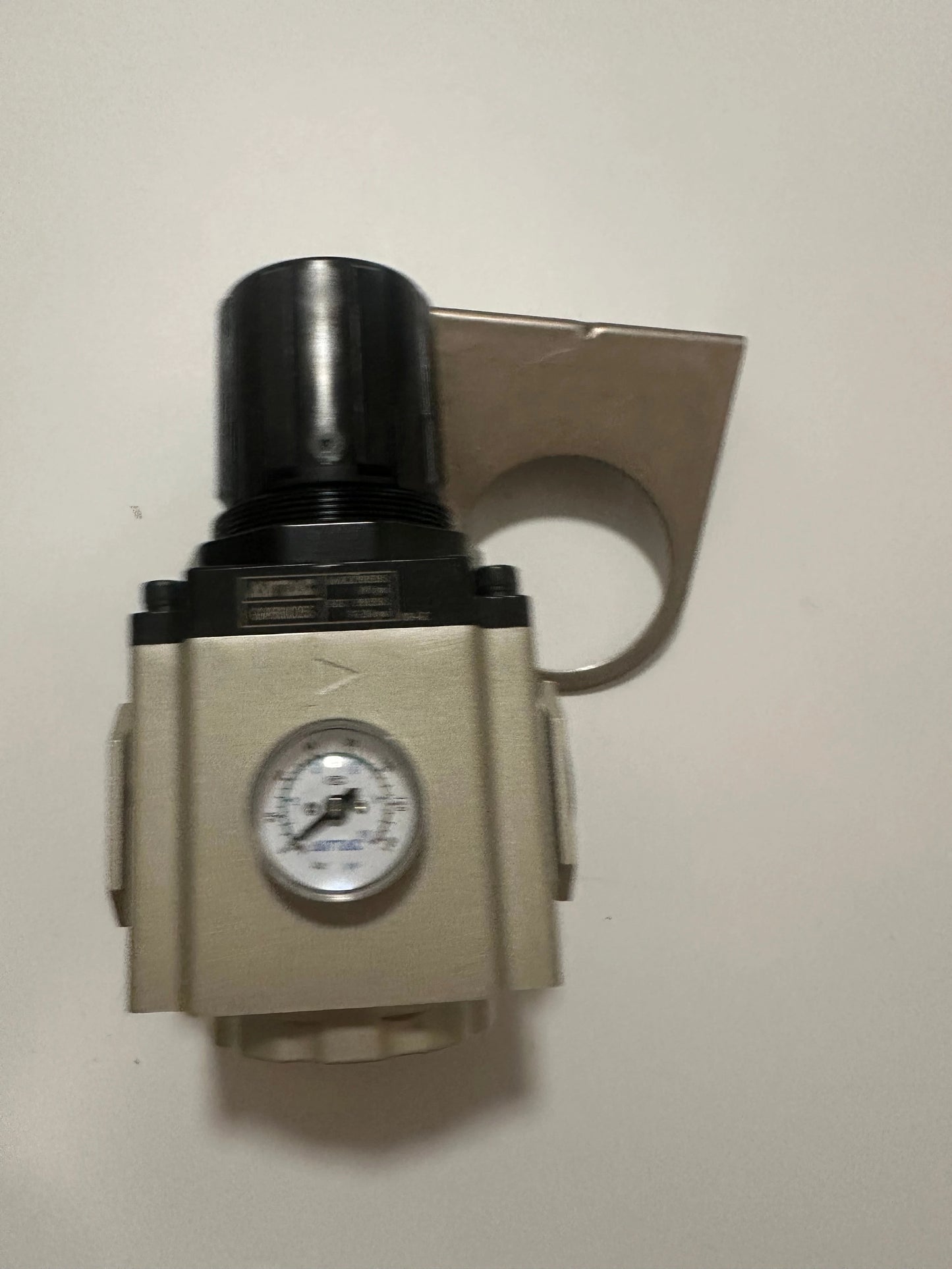 Airtac GAR600: Air Pressure Regulator - GAR60025ST