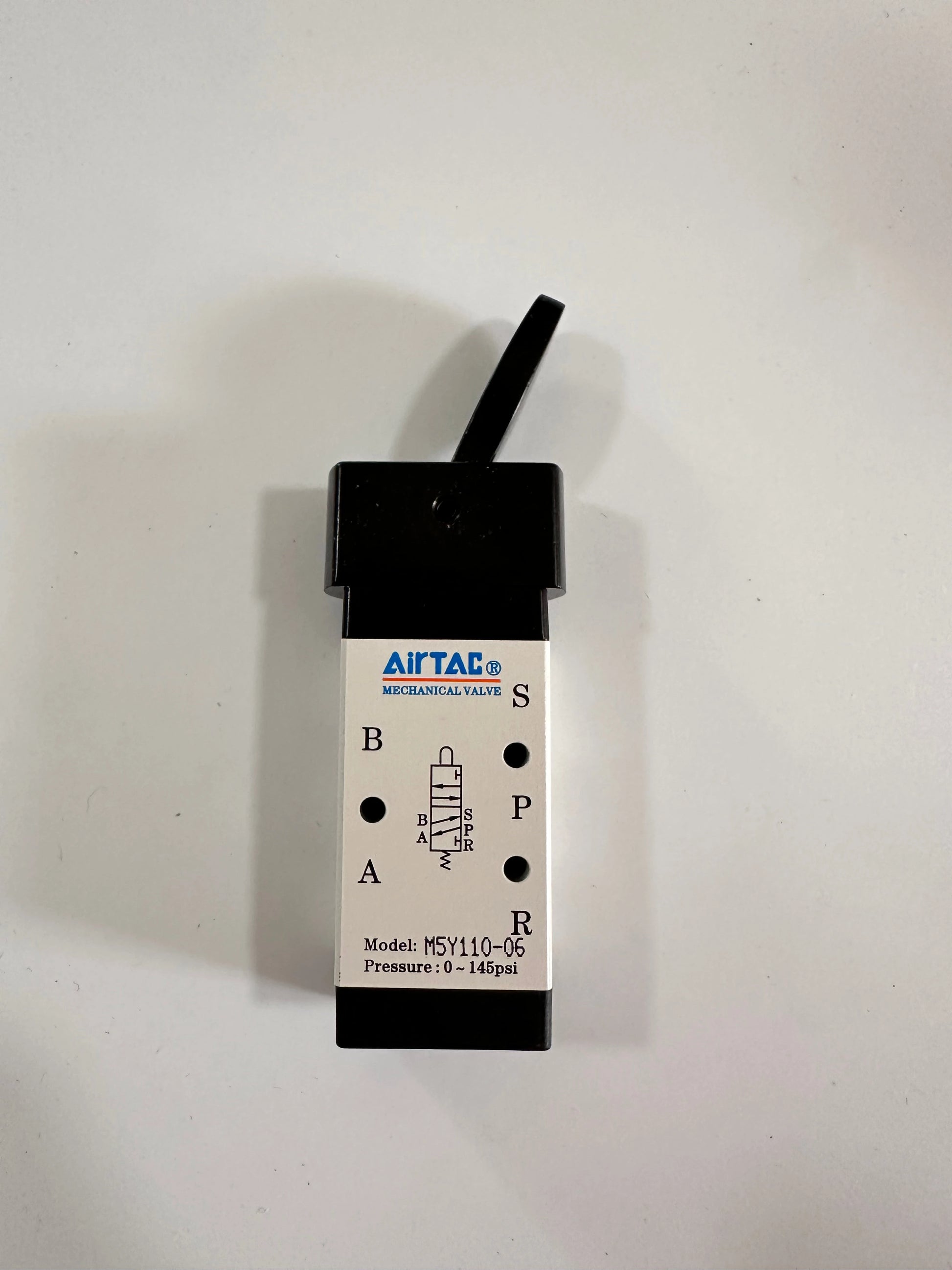 Airtac M5Y110-06: Manual Valve. 5 Way - M5Y11006T