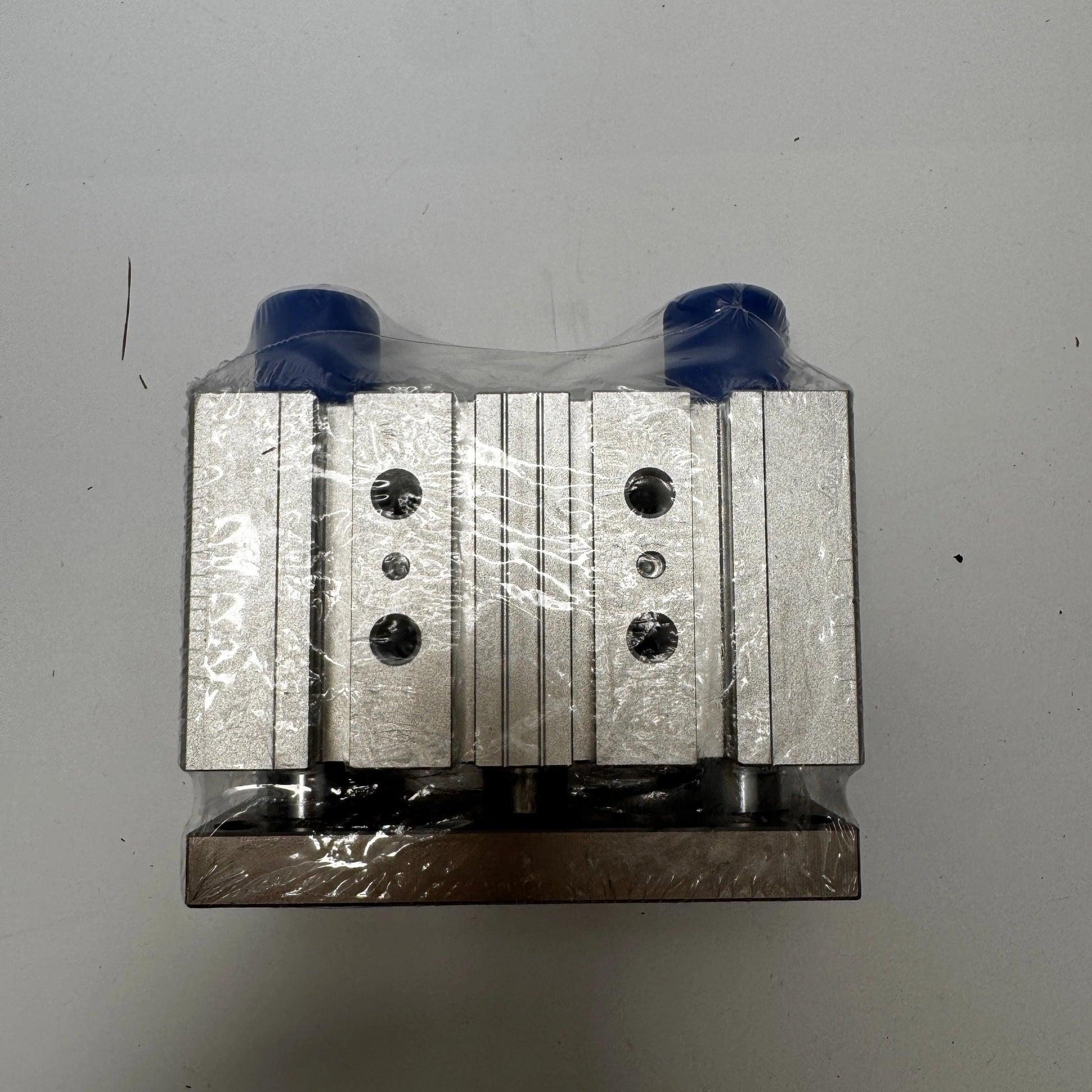 Airtac  TCL,TCM Series: Compound Type Three Axis Cylinder  - TCM32X25S